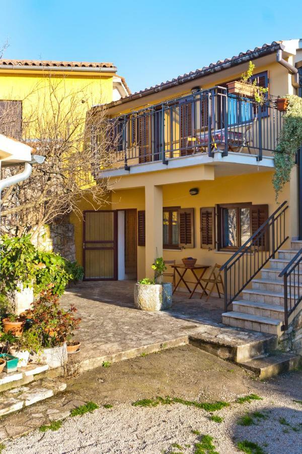 Apartments Redenta Tar-Vabriga Exterior photo