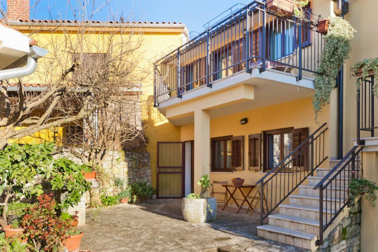 Apartments Redenta Tar-Vabriga Exterior photo